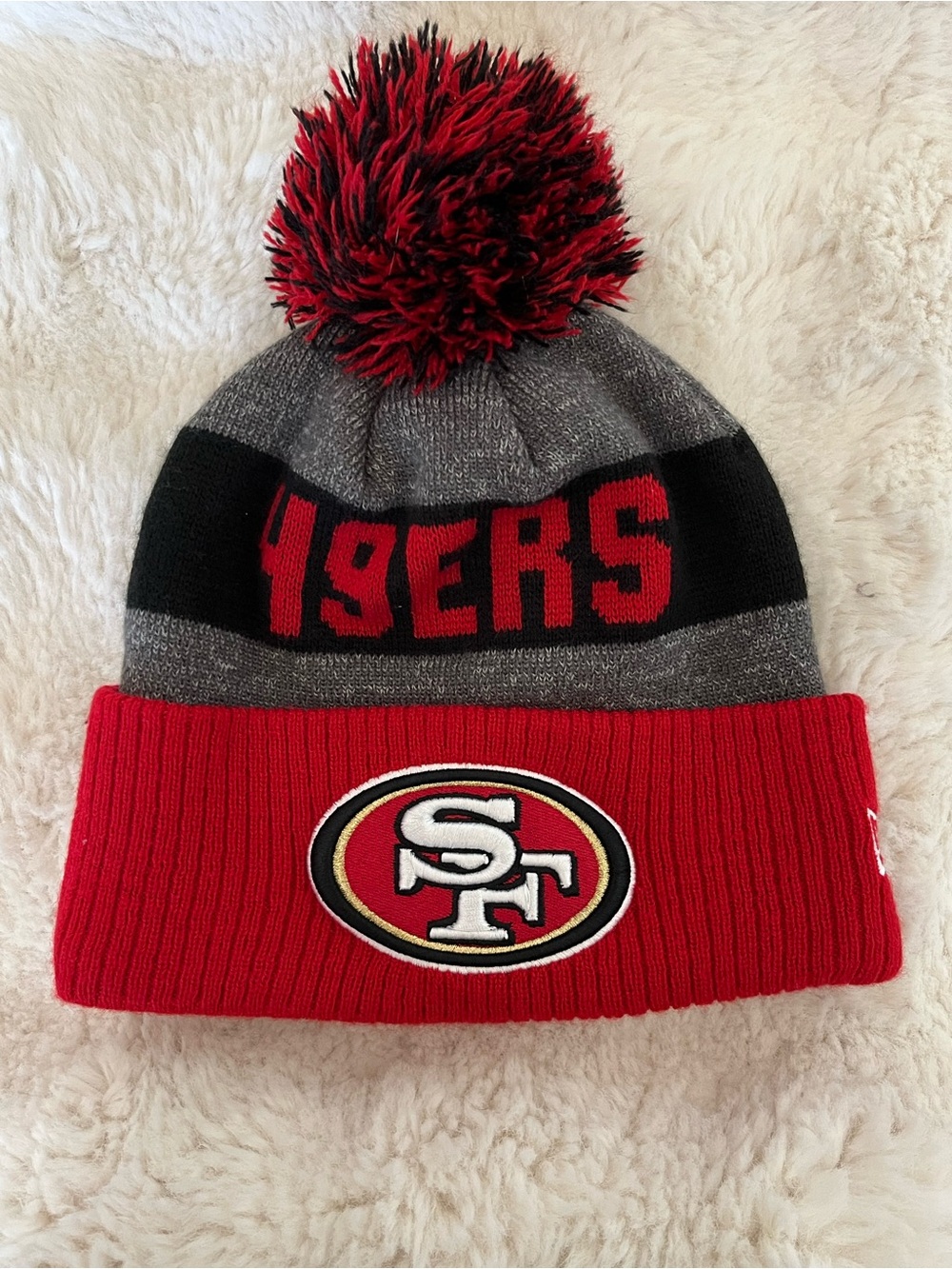 New Era San Francisco 49ers Red, Gray & Black Pom Beanie